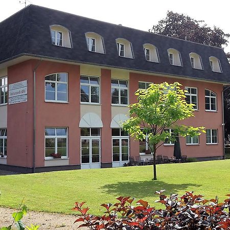 Vzdelavaci Stredisko A Hotel Varnsdorf Exterior foto