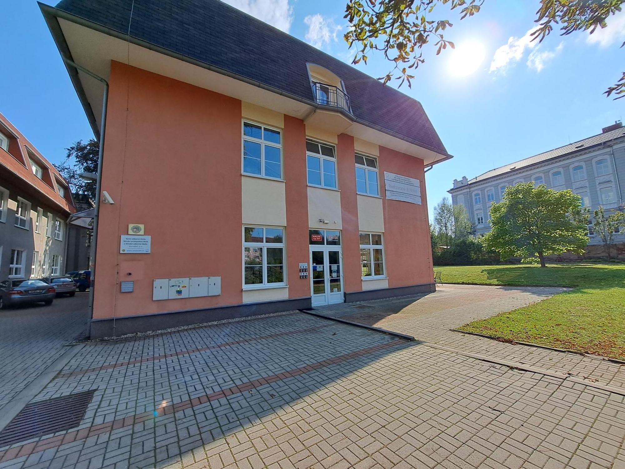 Vzdelavaci Stredisko A Hotel Varnsdorf Exterior foto